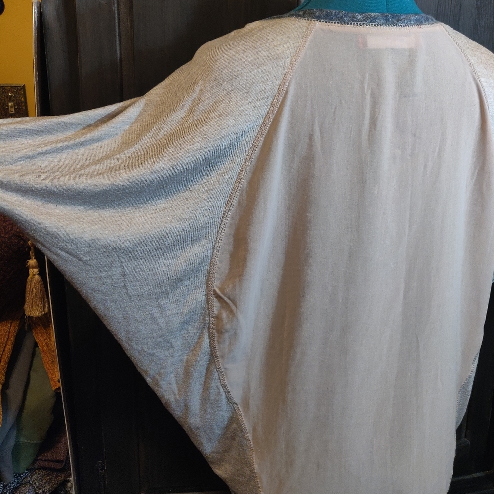 LAST CHANCE Akira Loose Fit Bat Wing Top - Picture 6 of 16